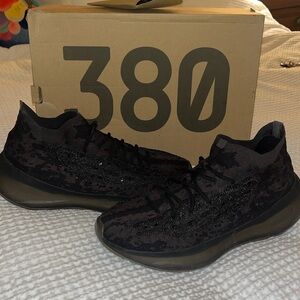 Yeezy boost 380 Onyx